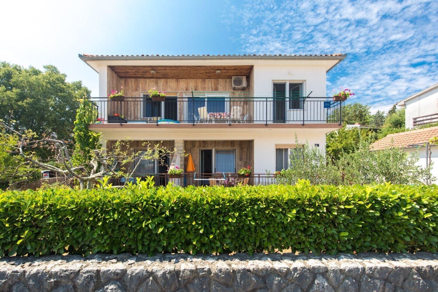 Apartments Kate - 100 M From Beach Malinska Exterior foto